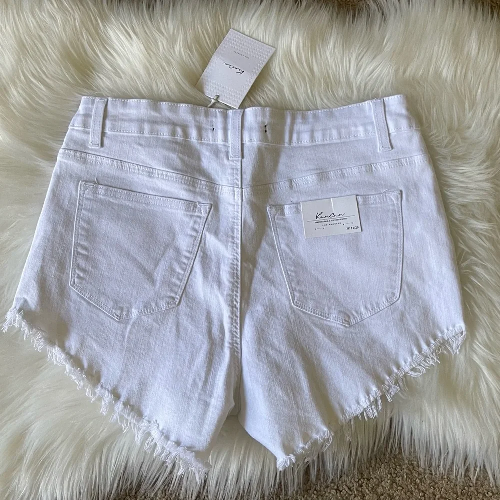 Kancan Women’s High Rise Stretch White Short Size 29. NWT